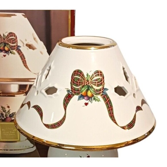 Lenox Holiday Tartan Candle Lamp Holly Leaves Gold Rim Christmas Gift # 6238752 - Picture 4 of 7
